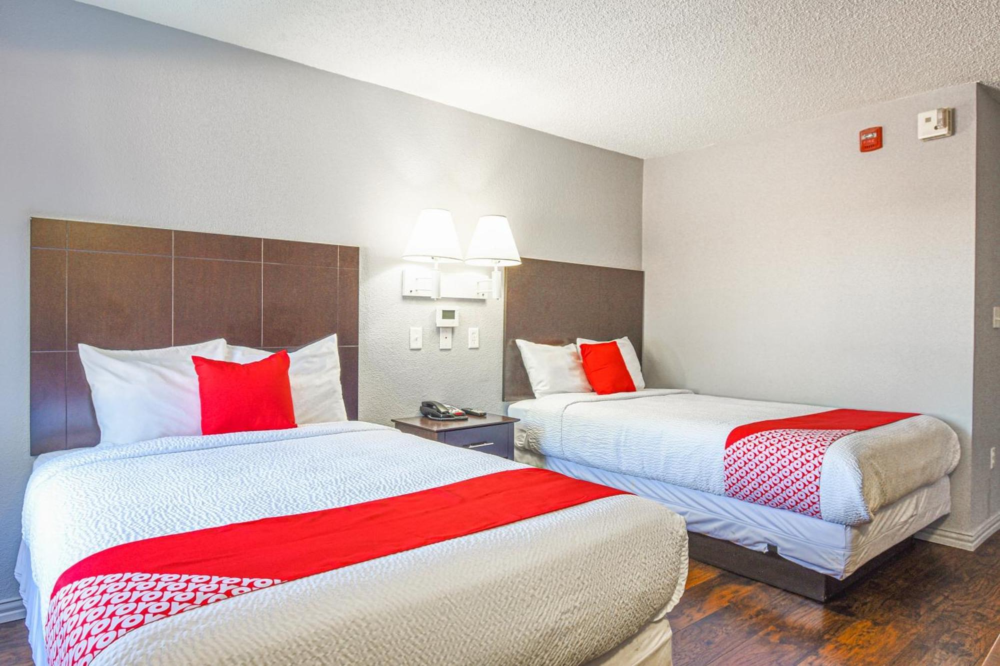 Oyo Hotel Irving Dfw Airport South Bagian luar foto