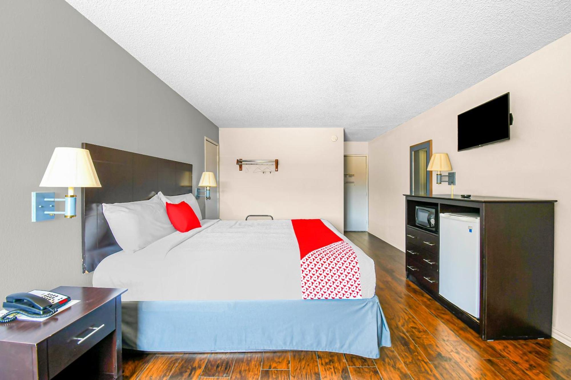 Oyo Hotel Irving Dfw Airport South Bagian luar foto