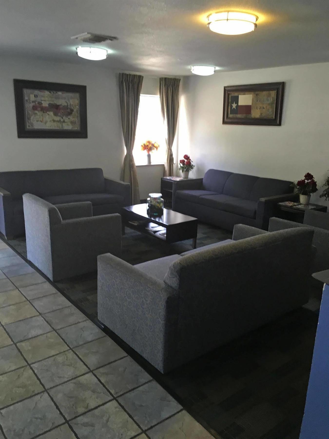 Oyo Hotel Irving Dfw Airport South Bagian luar foto
